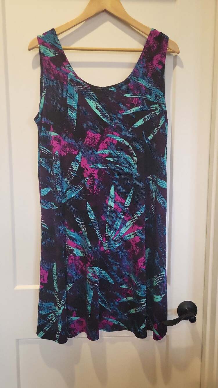 Jostar Women's XL Purple Teal Abstract Tropical Print Travel Knit Short Tank Dre